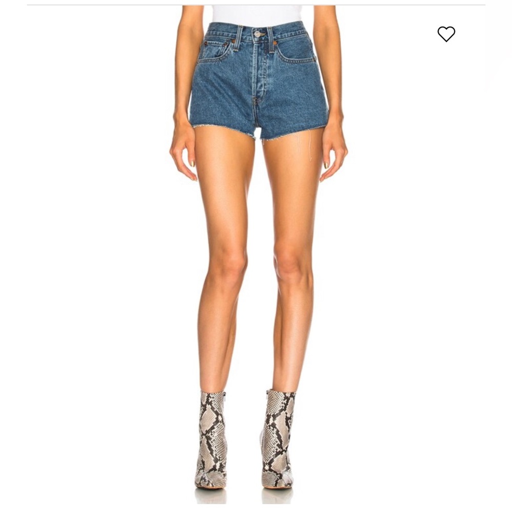 Excellent condition!!! RE/DONE
ORIGINALS The Short
Color: Seventies As Fuck